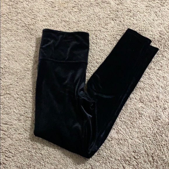 SPANX Ready To WOW Black Velvet Leggings Sz L - Picture 4 of 8